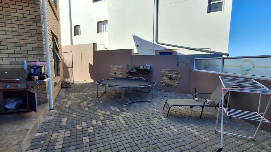 3 Bedroom Property for Sale in Seemeeu Park Western Cape